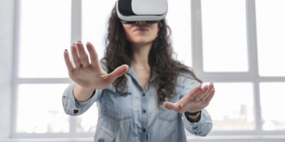 woman-using-vr-business-office-low-view